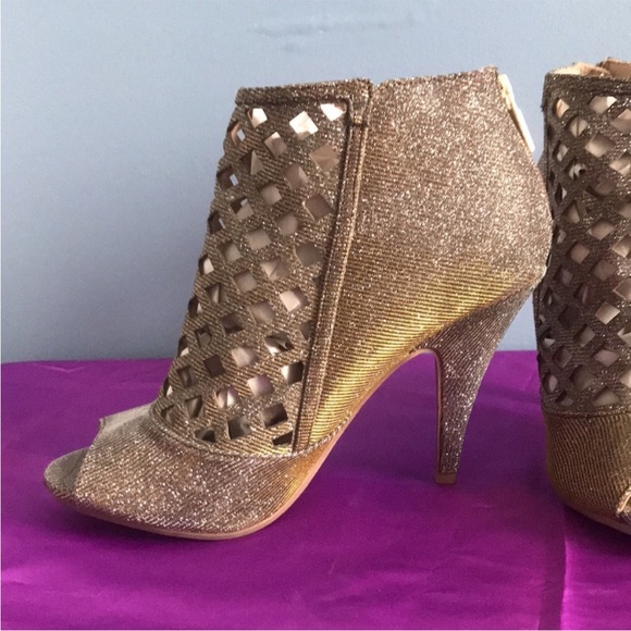 CHRISTIAN SIRIANO OPEN TOE METALLIC HIGH HEELS SHIMMERY SANDALS IN SIZE 8.5 - Picture 3 of 8